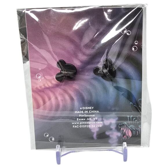 D23 Exclusive The Little Mermaid 35th Anniversary Glow-in-the-Dark Pin LE 1,500 - Picture 6 of 6